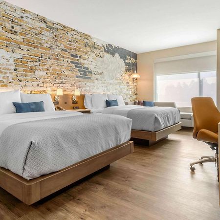 Cambria Hotel פורט מיל מראה חיצוני תמונה