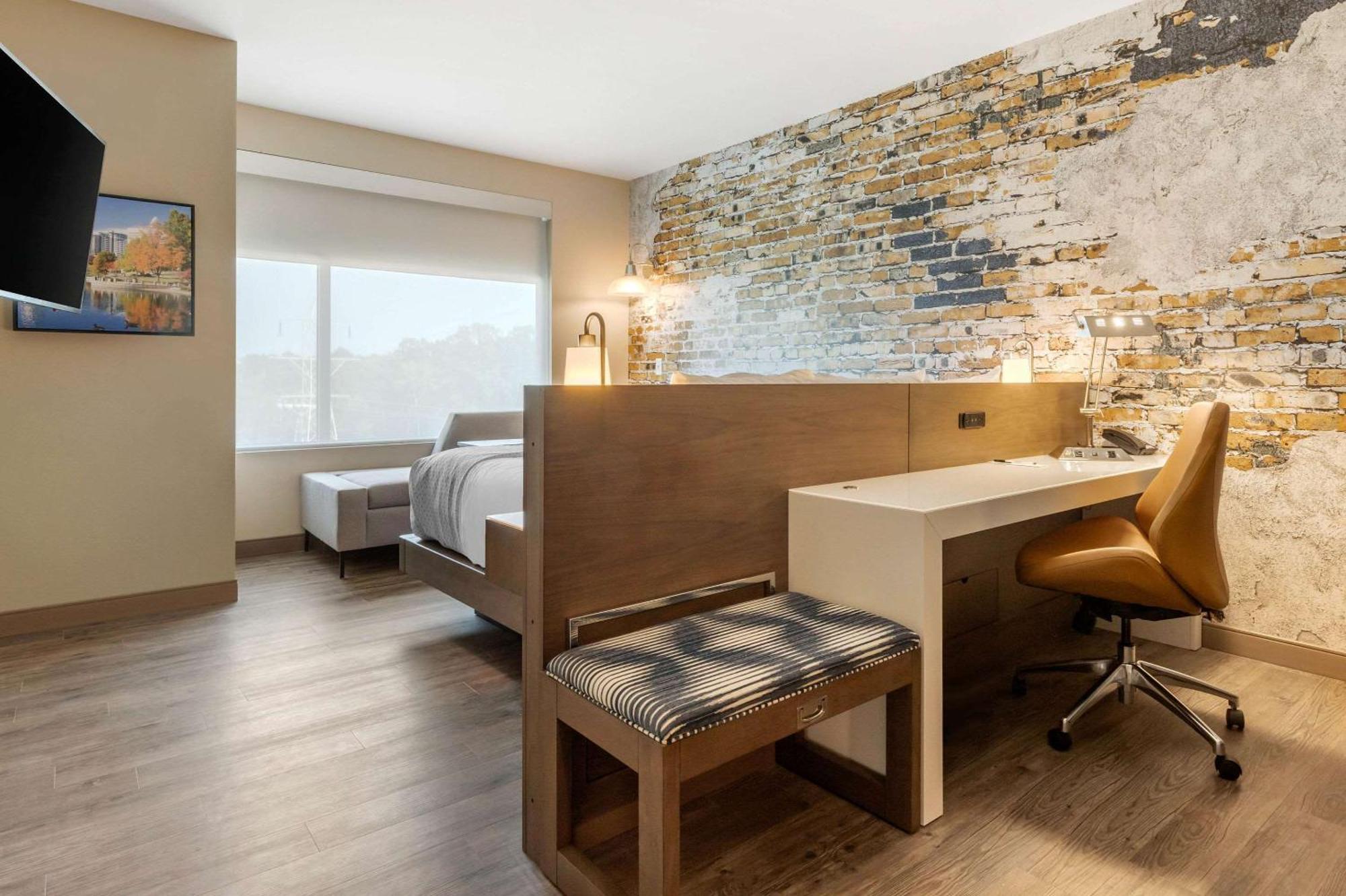 Cambria Hotel פורט מיל מראה חיצוני תמונה