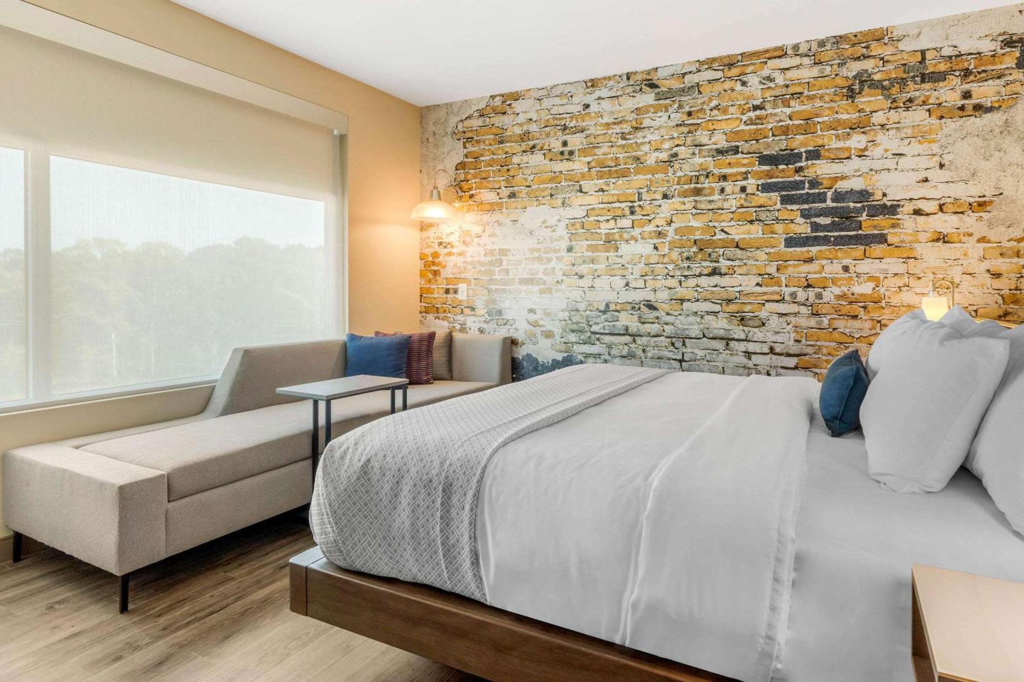 Cambria Hotel פורט מיל מראה חיצוני תמונה