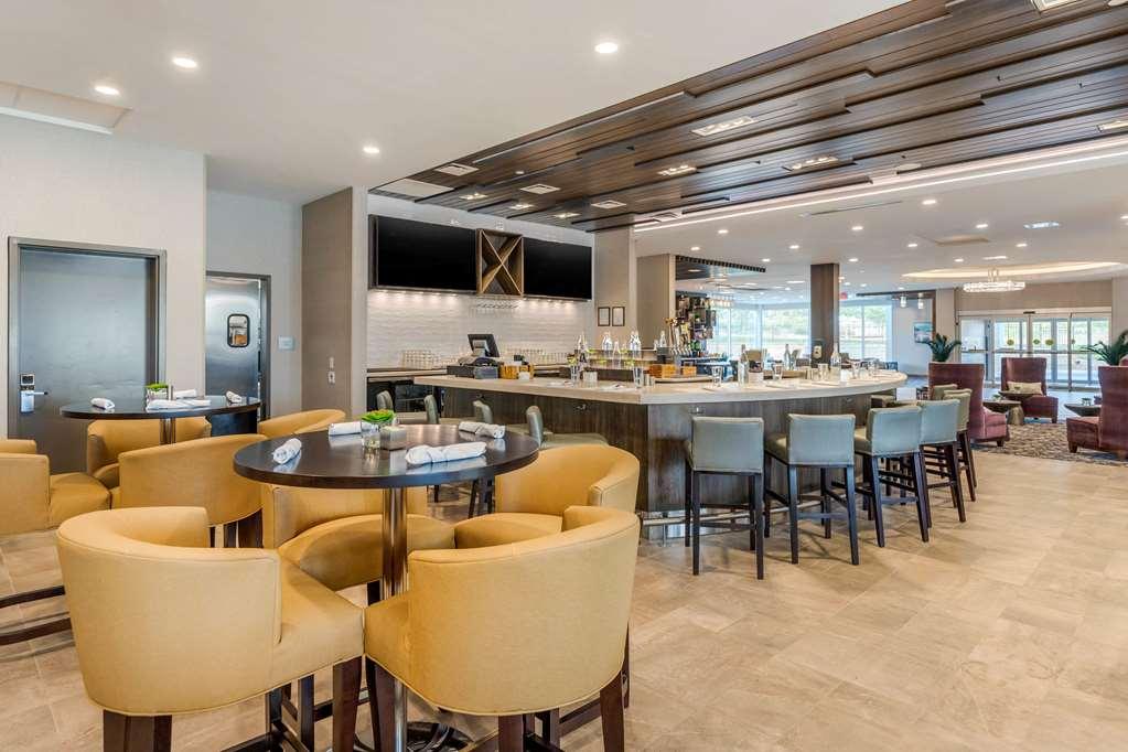 Cambria Hotel פורט מיל מסעדה תמונה